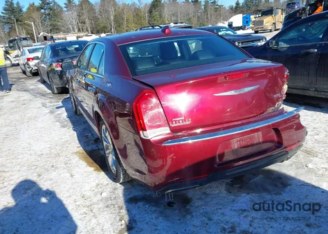 2016 Chrysler 300C Awd z USA, uszkodzony, nr VIN 2C3CCAKG4GH261744